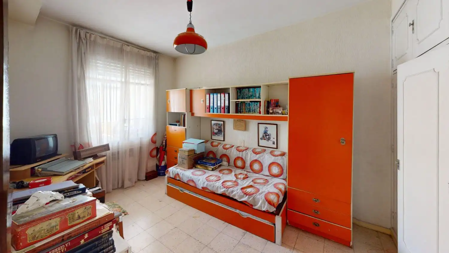 Habitación de Piso en venta en Sevilla con Calefacción, Terraza y Trastero