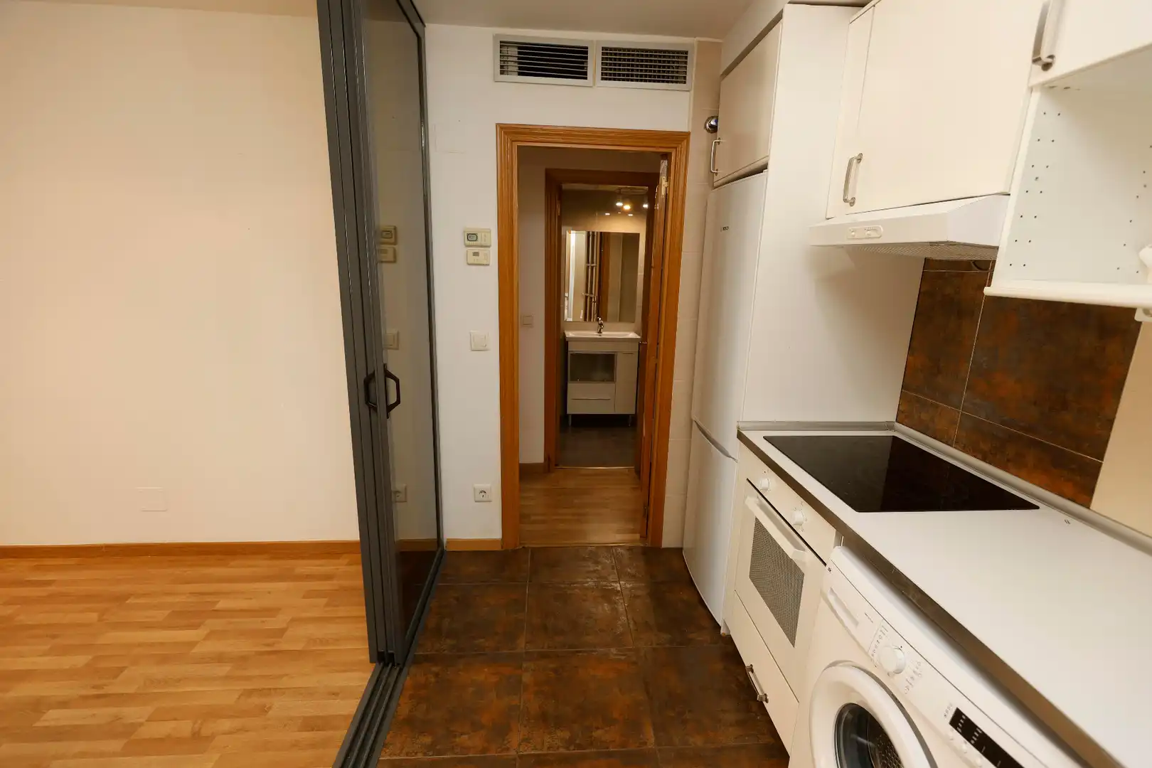 Cocina de Apartamento en venta en Zaragoza con Aire acondicionado, Calefacción y Horno