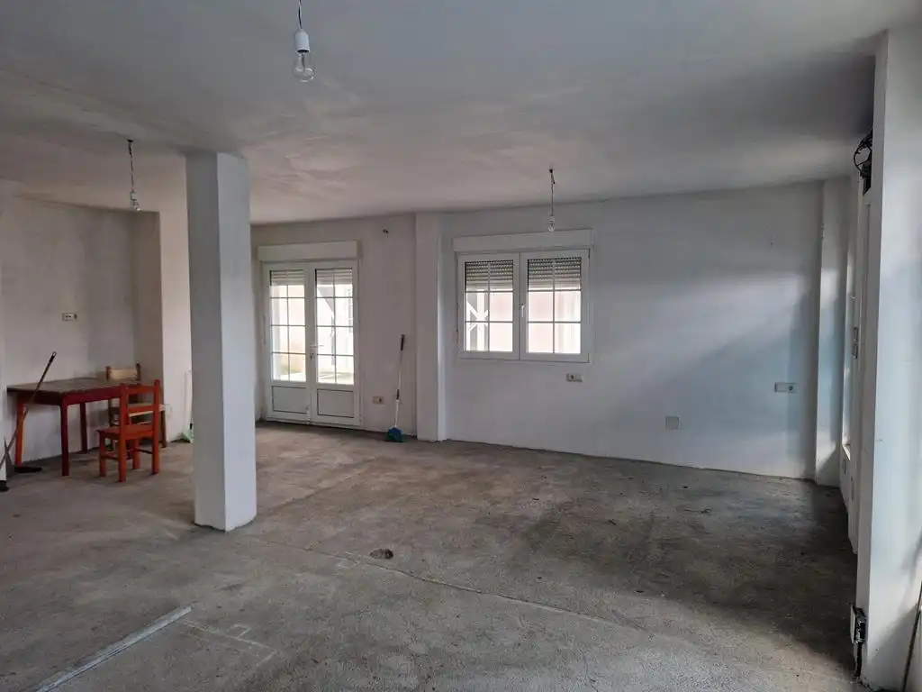 Commercial properties for rent in Boiro