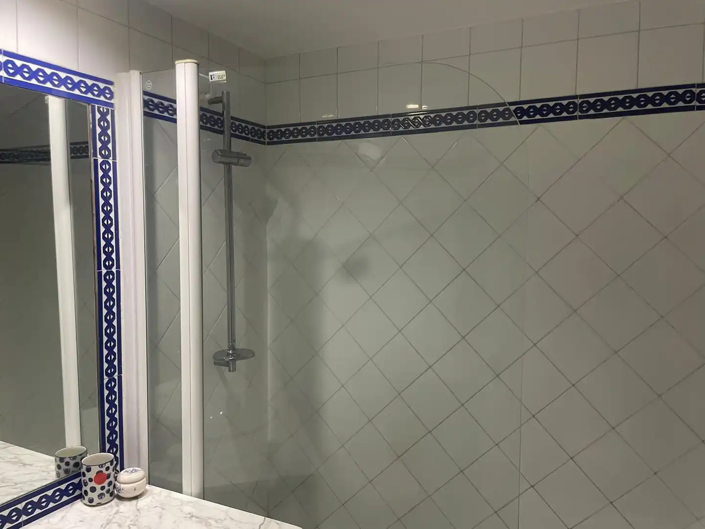 Baño de Piso en venta en Córdoba con Calefacción, Jardín privado y Piscina comunitaria