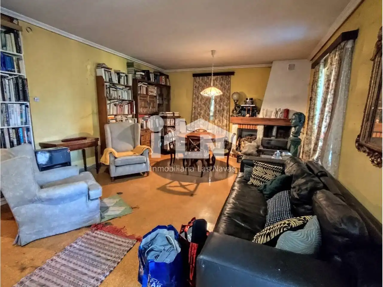 Sala de estar de Piso en venta en Las Navas del Marqués  con Calefacción, Terraza y Trastero