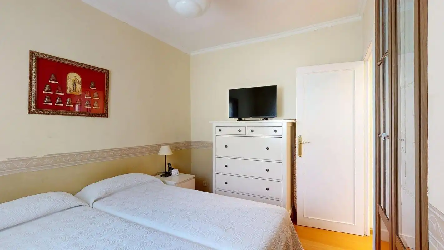 Schlafzimmer von Wohnung zum Verkauf in Zaragoza mit Klimaanlage und Heizung
