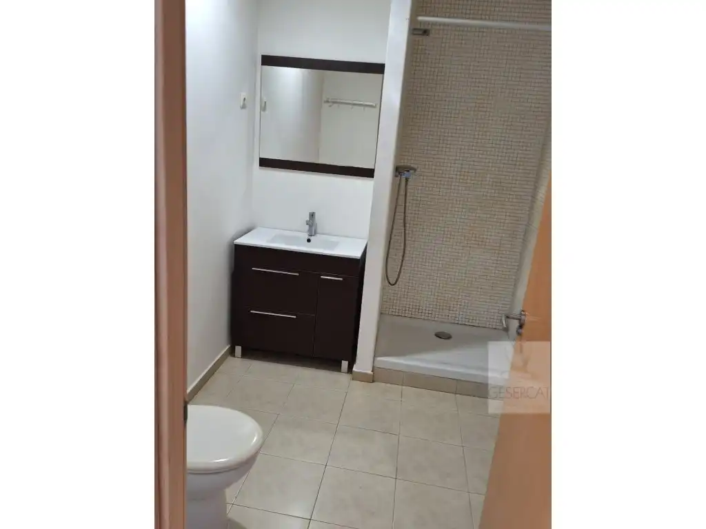 Baño de Local de alquiler en Creixell