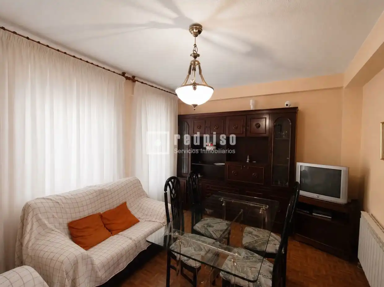 Living room of Flat for sale in Alcalá de Henares  with Heating, Parquet flooring and Terrace