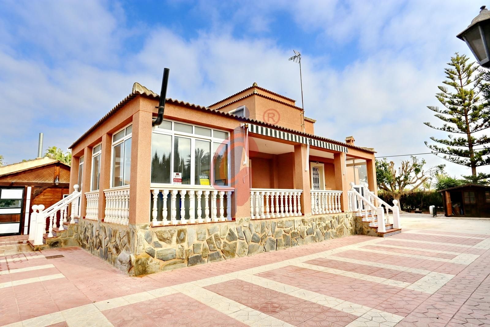 Vista exterior de Finca rústica en venda en Elche / Elx amb Aire condicionat, Calefacció i Terrassa