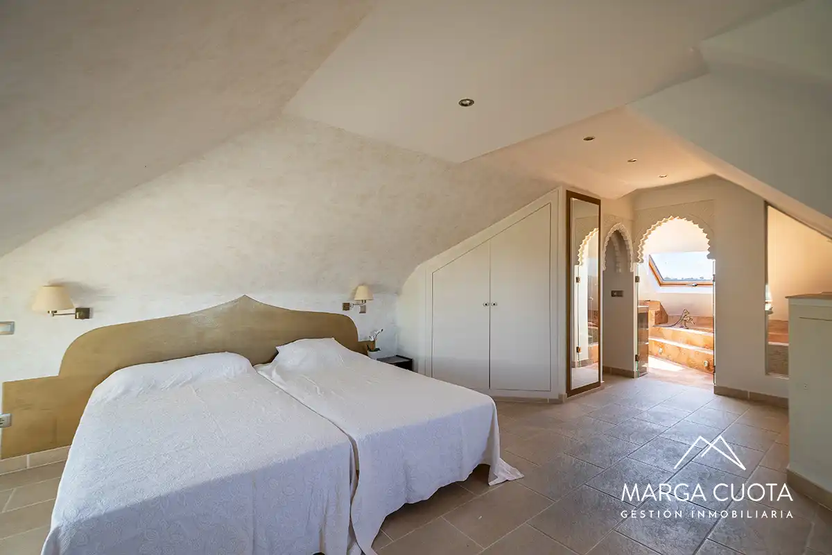 Bedroom of Houses for sale in Valdemorillo  with Heating, Private garden and Parquet flooring