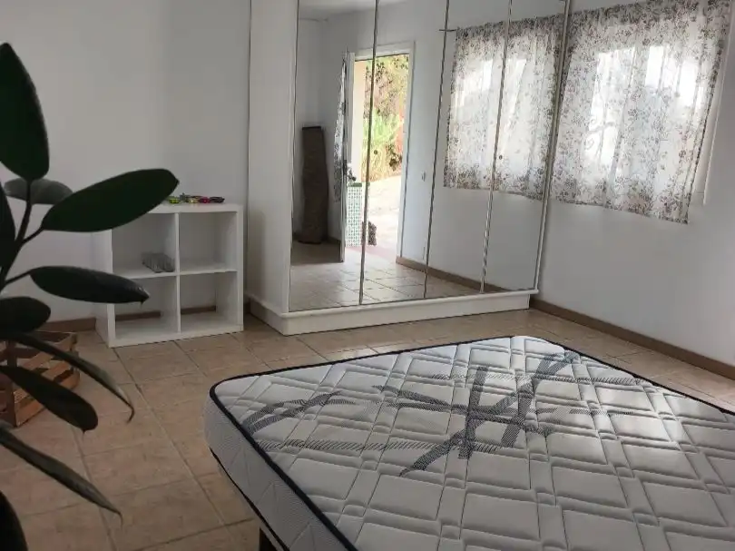 Houses for rent in Viñuela, Málaga
