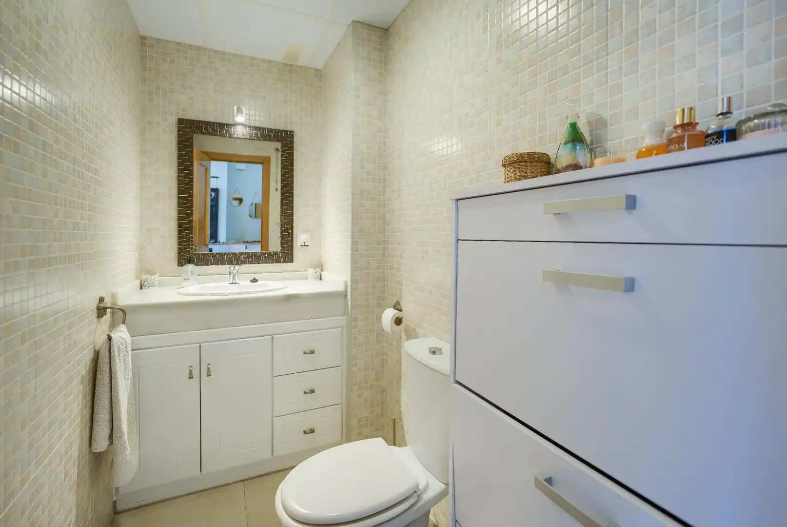 Baño de Casa adosada en venta en Bormujos con Aire acondicionado, Jardín privado y Terraza