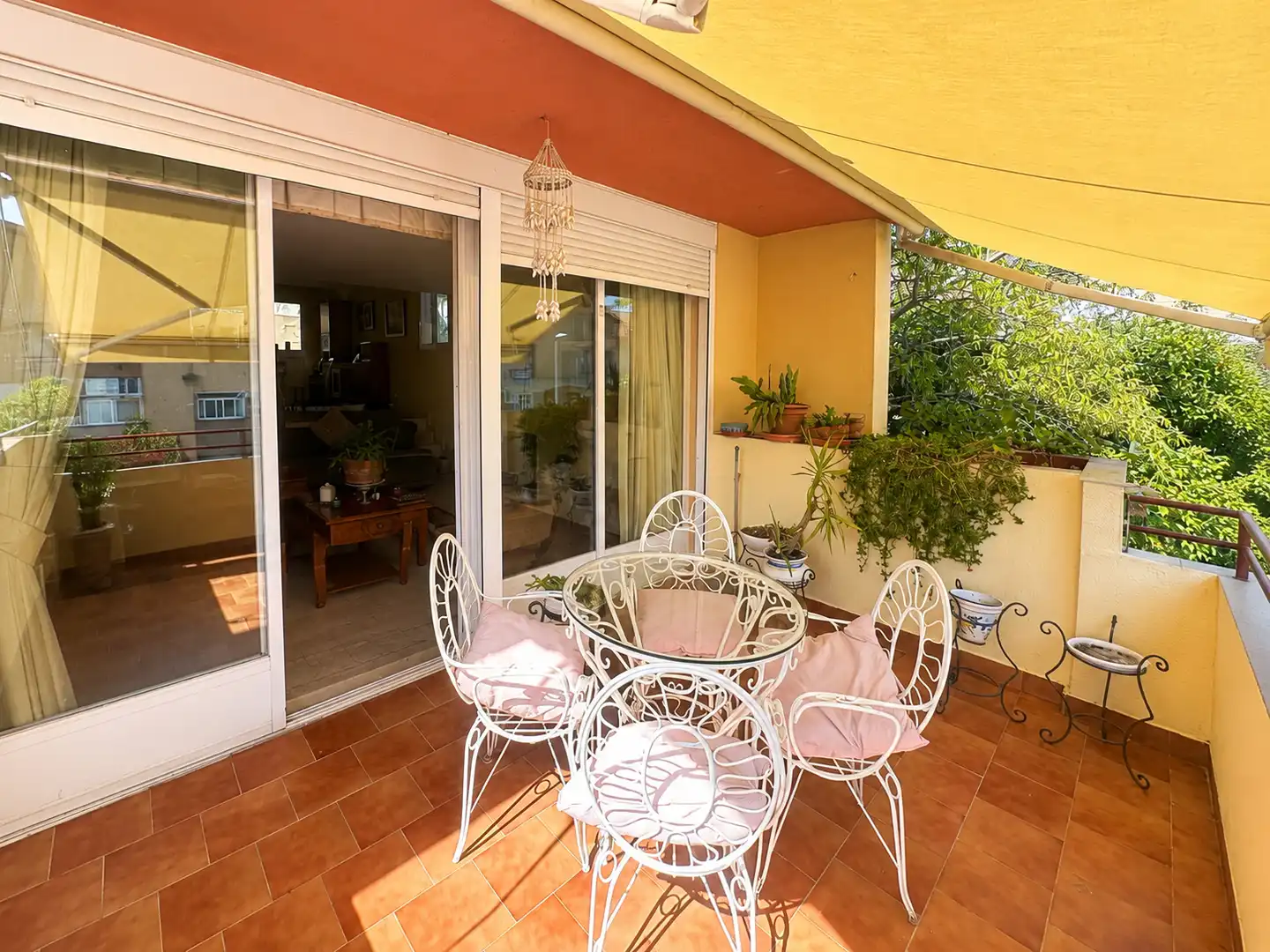 Terrasse von Einfamilien-Reihenhaus zum Verkauf in Torrelodones mit Gemeinschaftspool