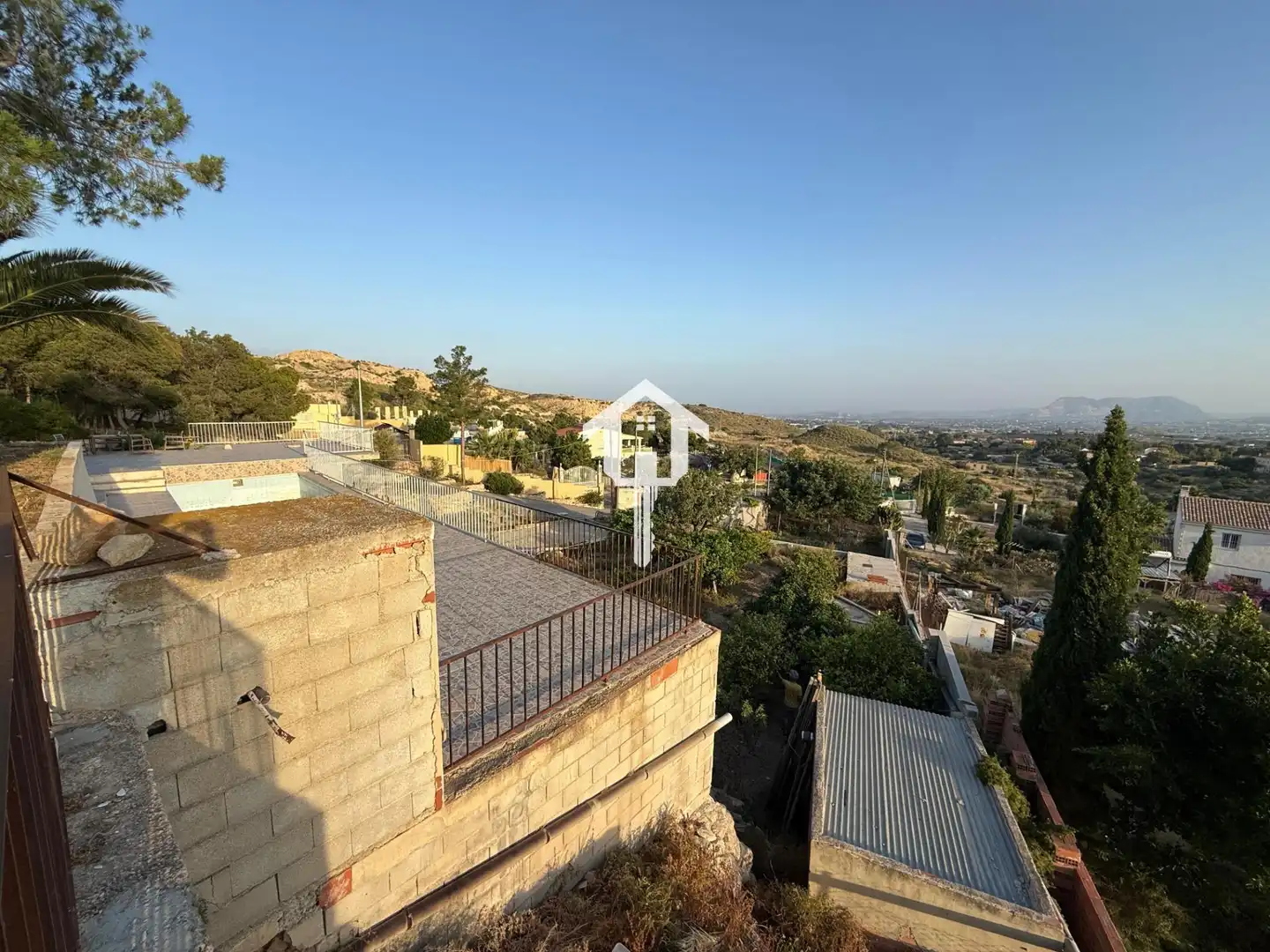 Exterior view of Houses for sale in San Vicente del Raspeig / Sant Vicent del Raspeig  with Air Conditioner, Private garden and Terrace
