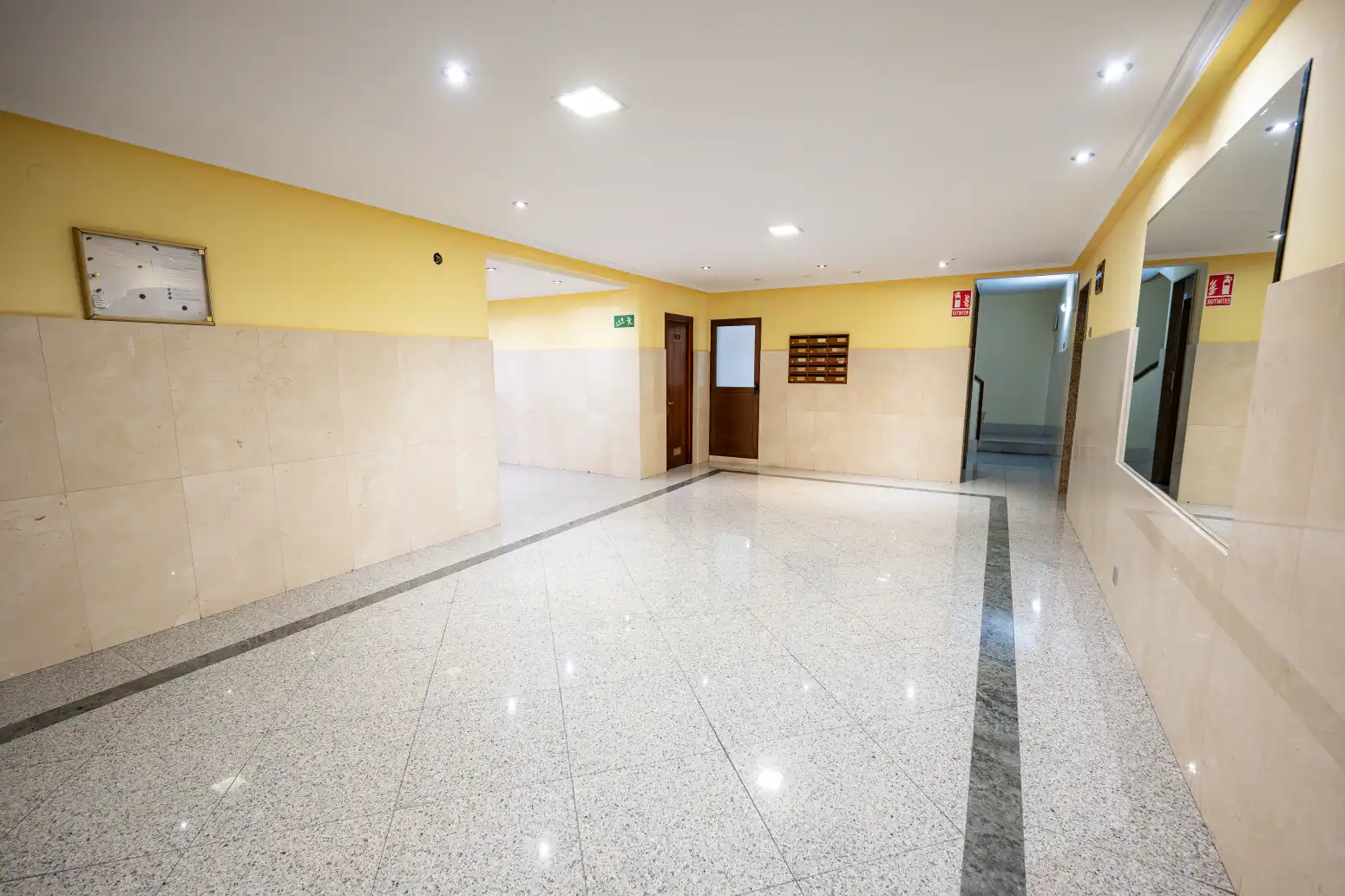 Piso en venta en Oviedo  con Calefacción, Parquet y Trastero