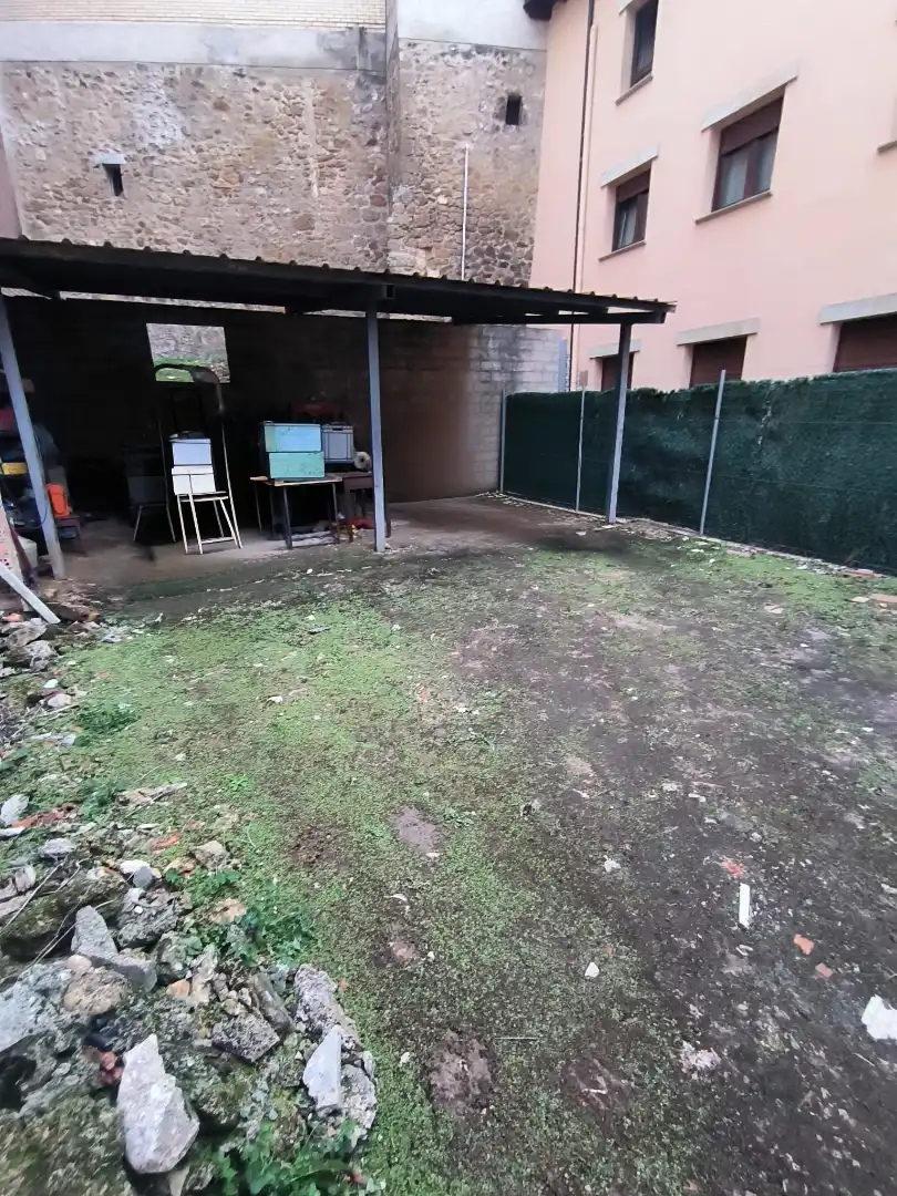 Garten von Residential zum Verkauf in Oña