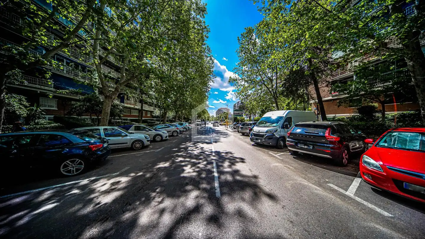 Vista exterior de Pis en venda en Alcorcón amb Aire condicionat, Calefacció i Parquet