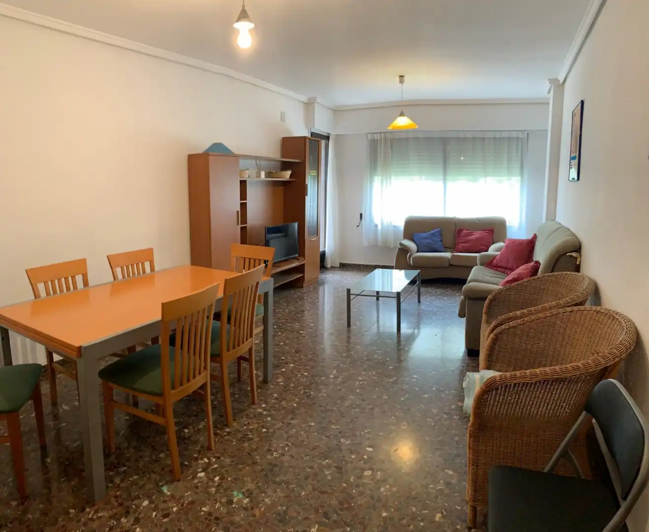 Wohnzimmer von Wohnung zur Miete in Valencia mit Möbliert und Balkon