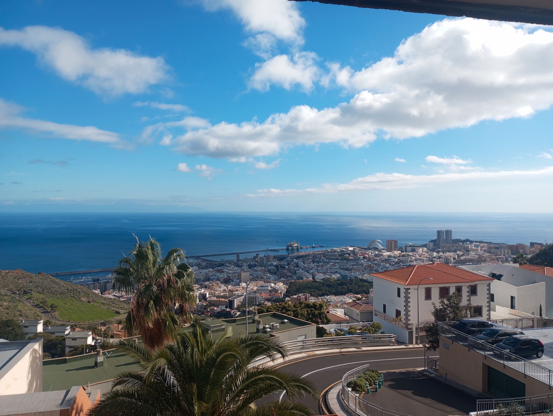 Vista exterior de Pis de lloguer en  Santa Cruz de Tenerife Capital amb Terrassa i Rentadora