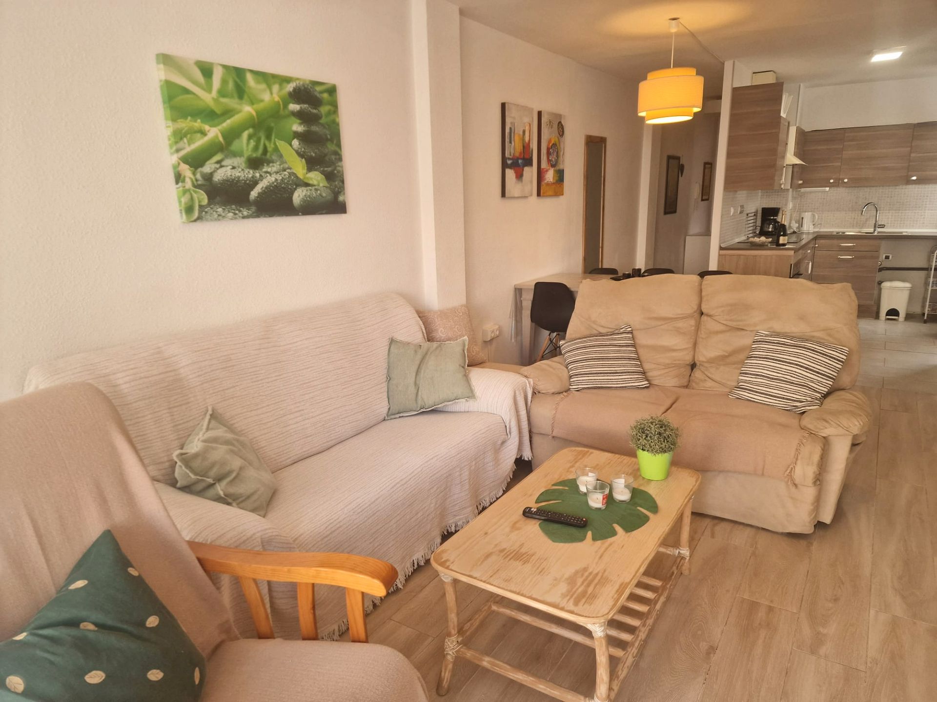 Sala d'estar de Pis en venda en Torrevieja amb Moblat