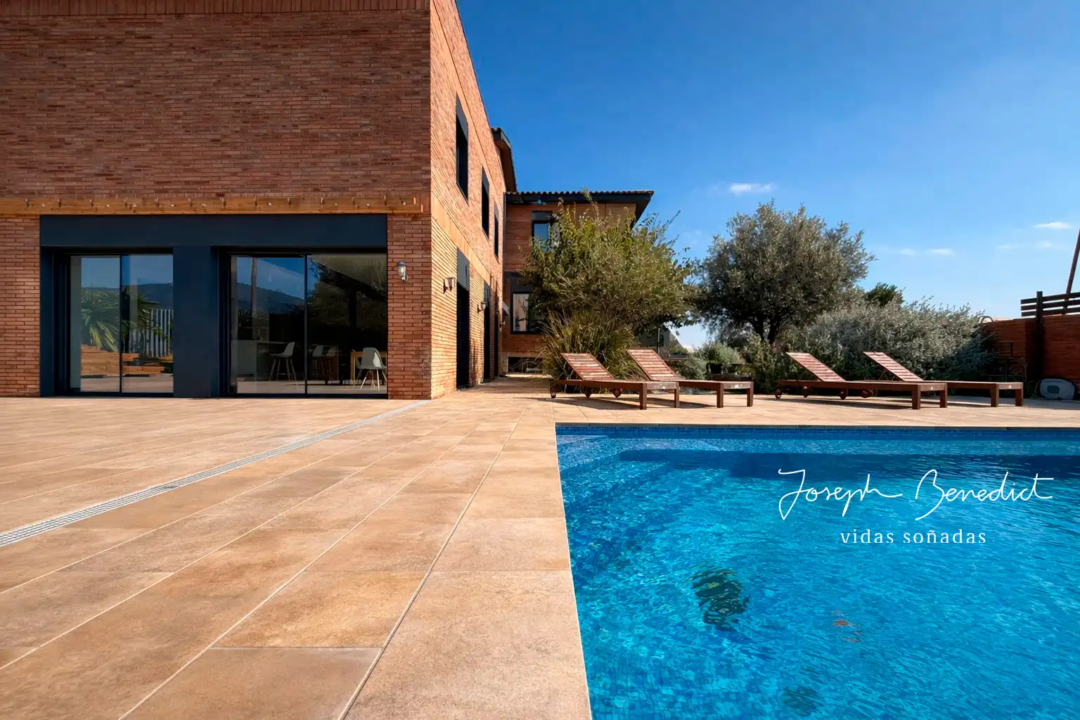 Piscina de Casa o xalet en venda en Castelldefels amb Aire condicionat, Calefacció i Jardí privat
