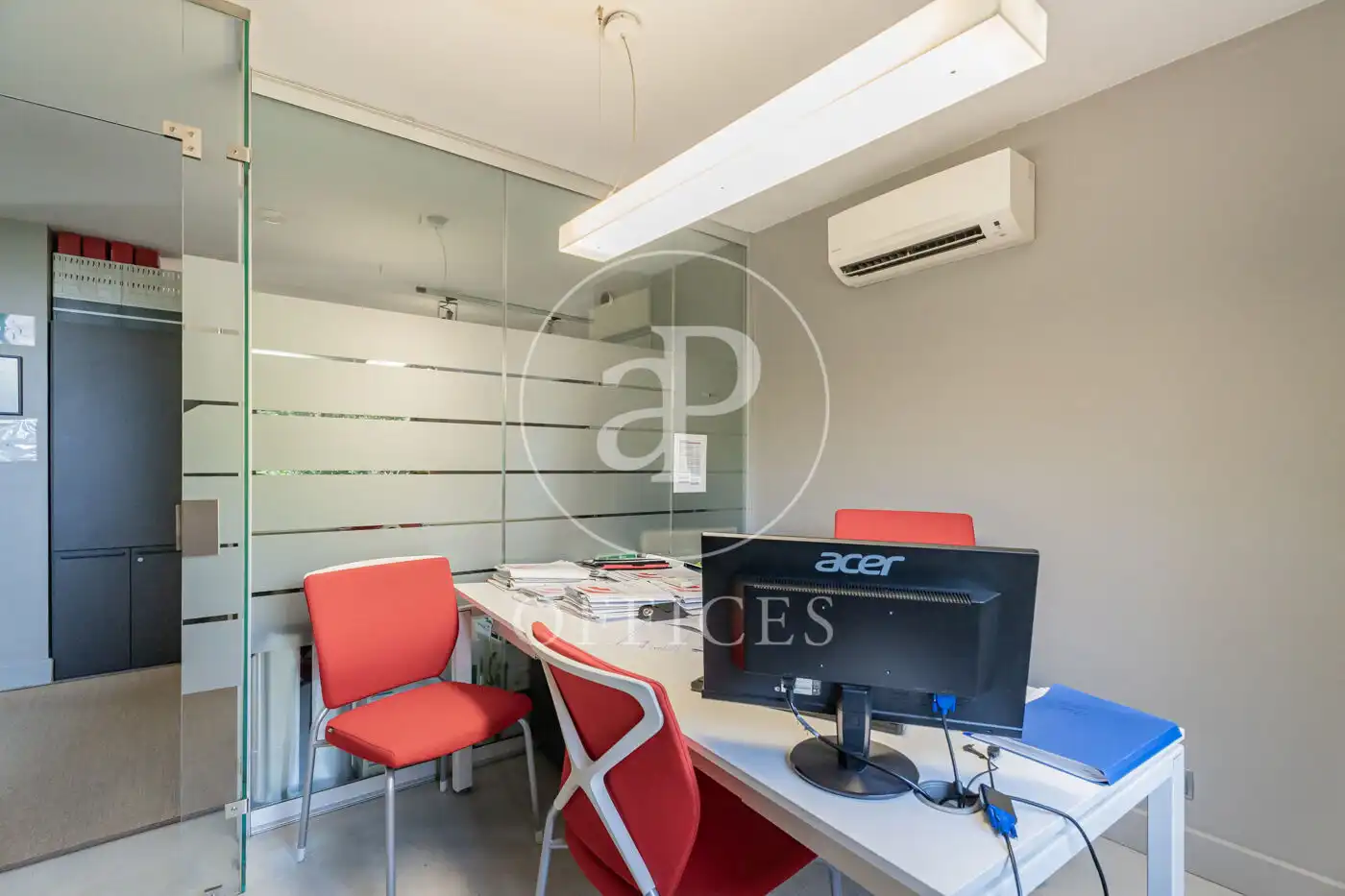 Office for rent in Madrid  with Air Conditioner