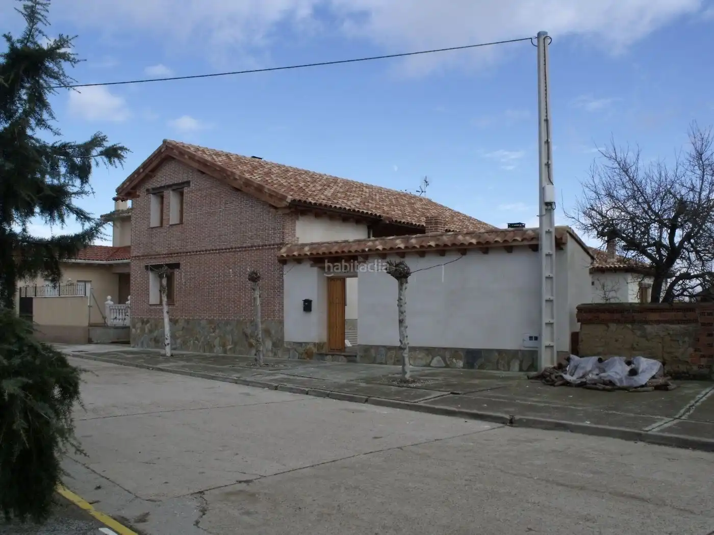 Casa con jardín en venta en Calle de la Alegria 50