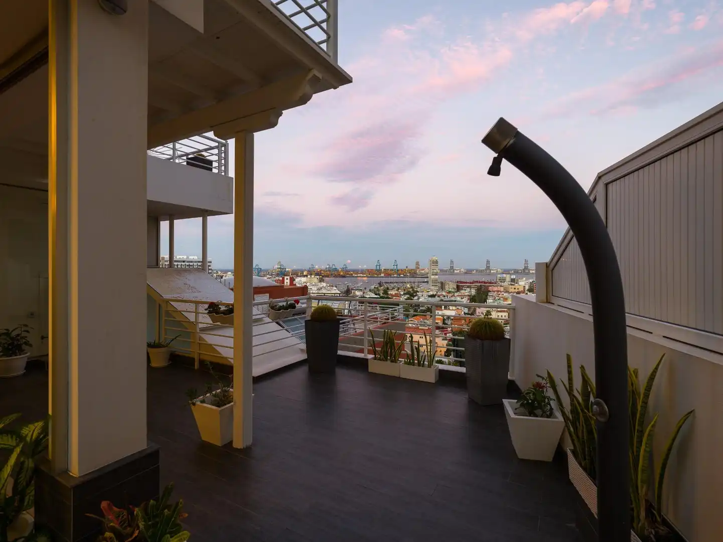 Terrassa de Casa adosada en venda en Las Palmas de Gran Canaria amb Jardí privat, Terrassa i Traster