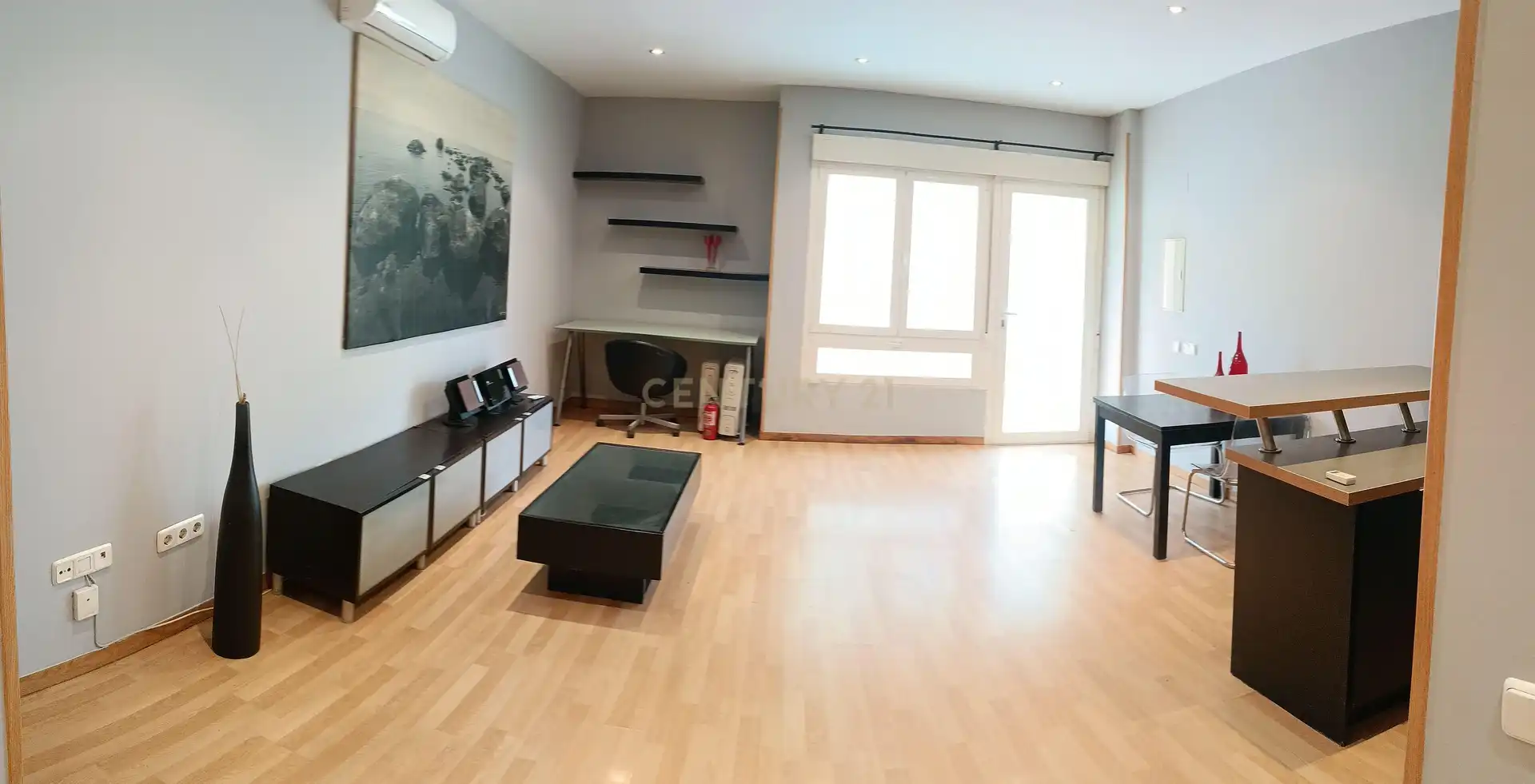Wohnzimmer von Wohnung zum Verkauf in Madrid mit Klimaanlage, Ofen und Mikrowelle