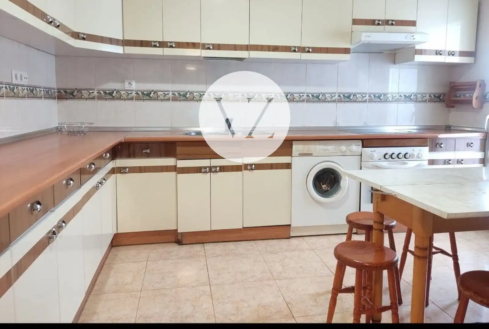 Kitchen of Flat for rent in Salamanca  with Heating, Parquet flooring and Furnished