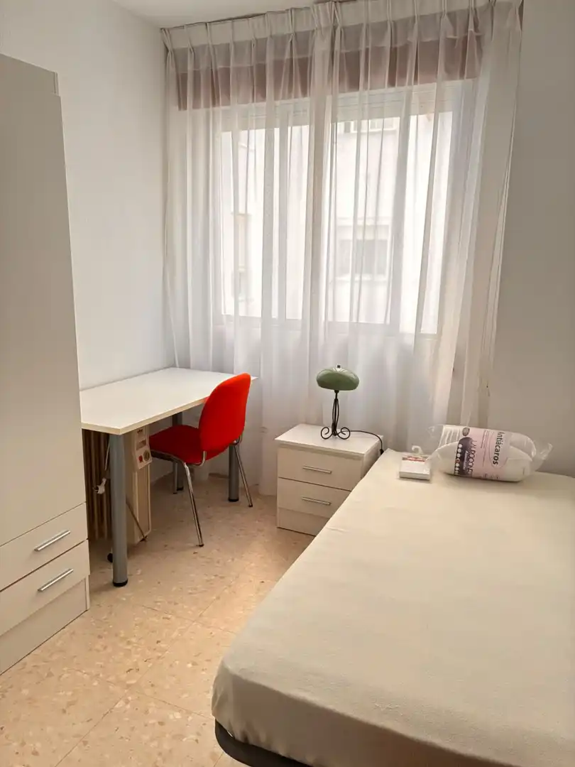Piso con terraza en alquiler en Maria Auxiliadora - Barriada de Llera, imagen 12