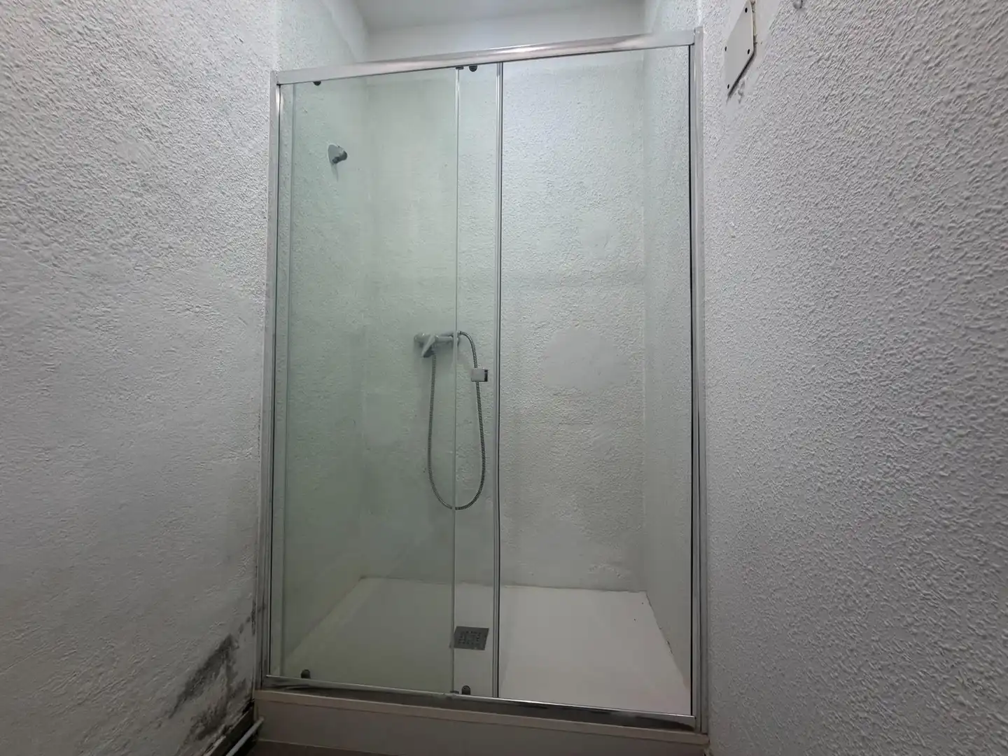 Baño de Local de alquiler en Santander