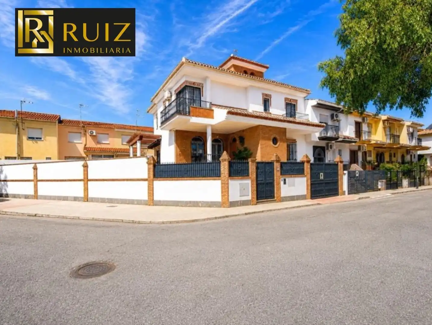 House with pool for sale in QUEVEDO