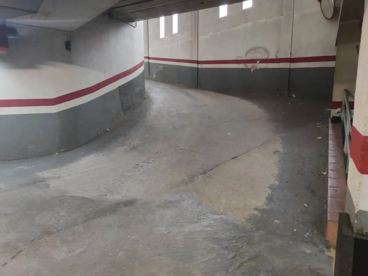 Garage zum Verkauf in Girona Capital