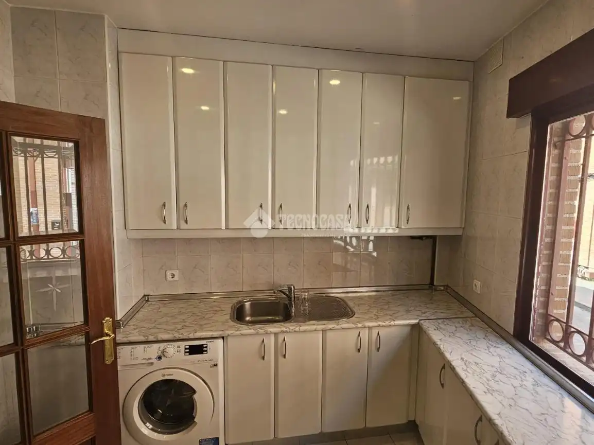 Cuina de Pis en venda en Madrid amb Calefacció, Terrassa i Traster