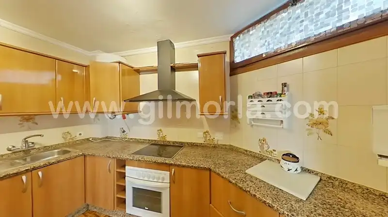 Cuina de Casa o xalet en venda en Vélez-Málaga amb Terrassa