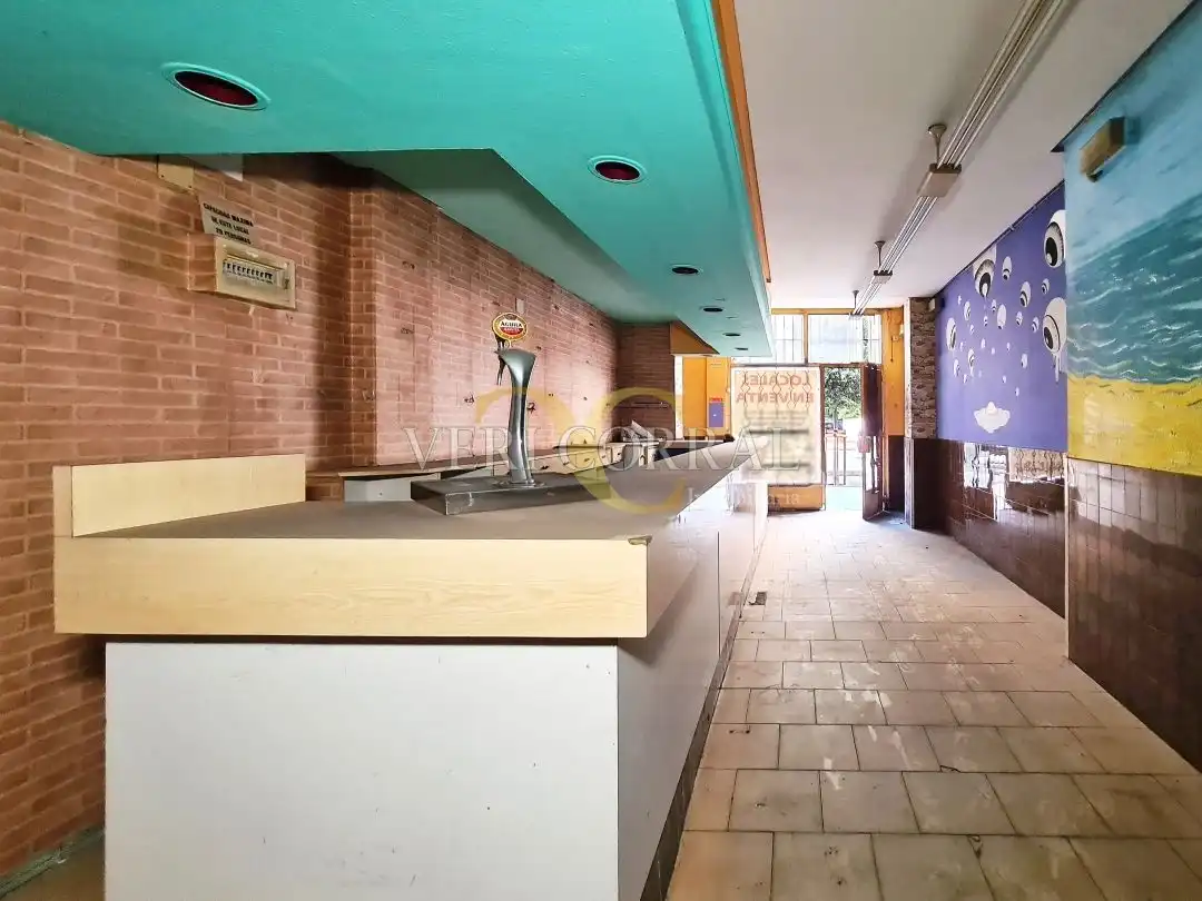 Business premises for sale in Avenida de la Constitución, imagen 32