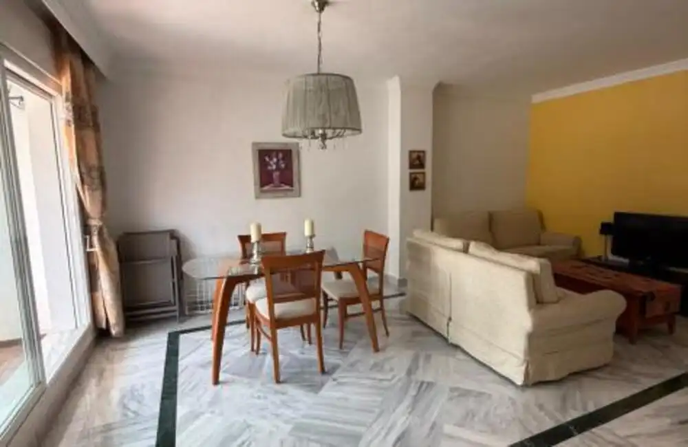 Comedor de Apartamento en venta en Marbella con Aire acondicionado, Terraza y Piscina