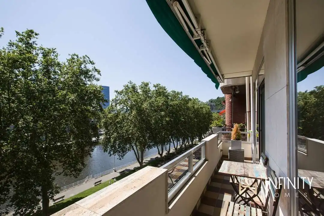 Terraza de Piso de alquiler en Bilbao  con Calefacción, Terraza y Horno
