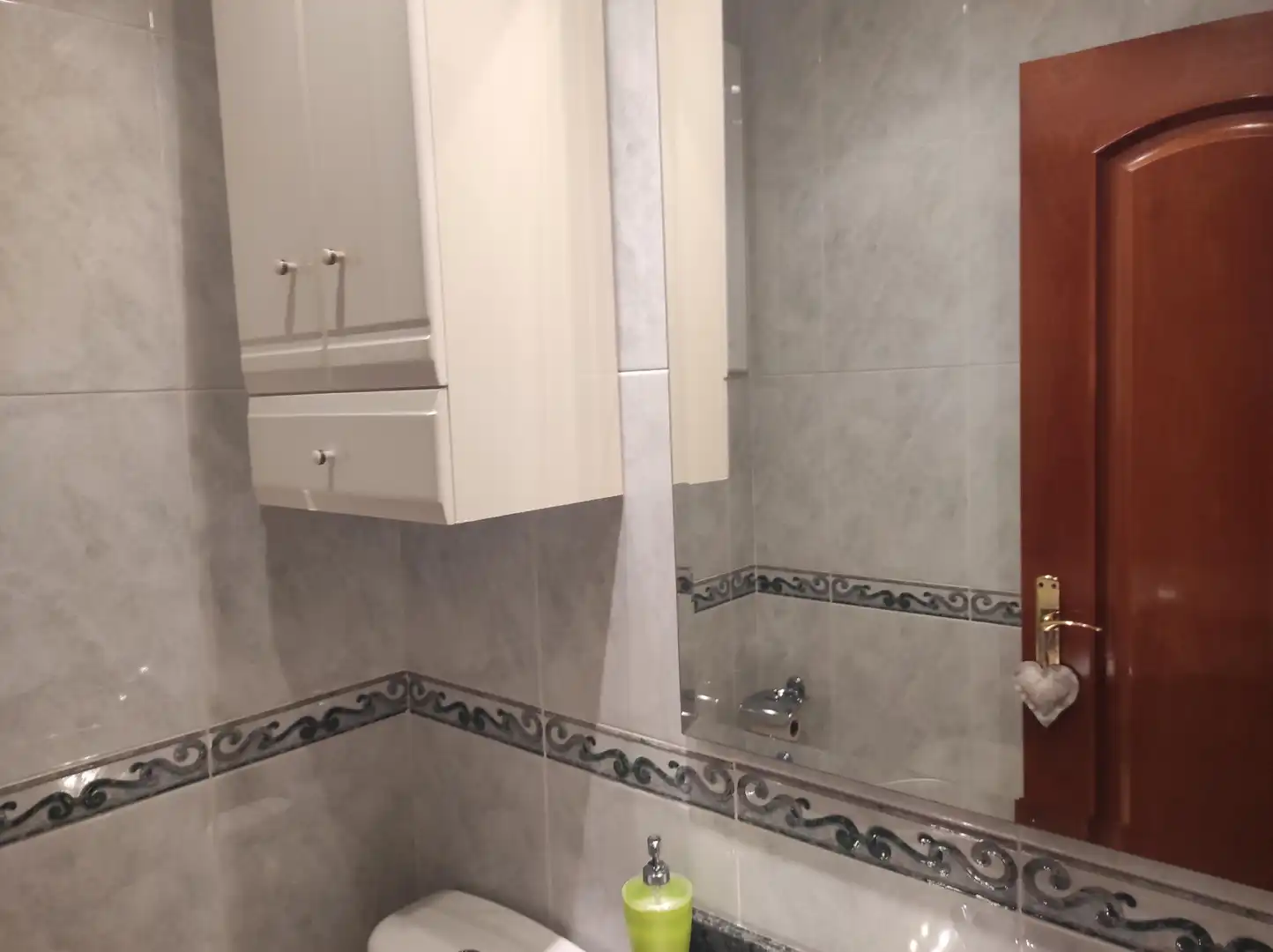 Badezimmer von Wohnung zum Verkauf in Sant Just Desvern mit Klimaanlage, Heizung und Balkon