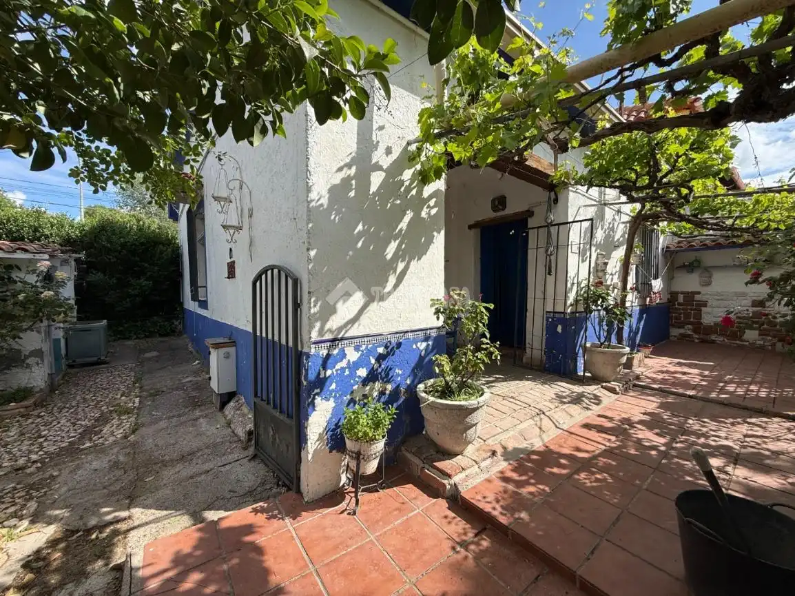 Vista exterior de Casa o xalet en venda en Móstoles