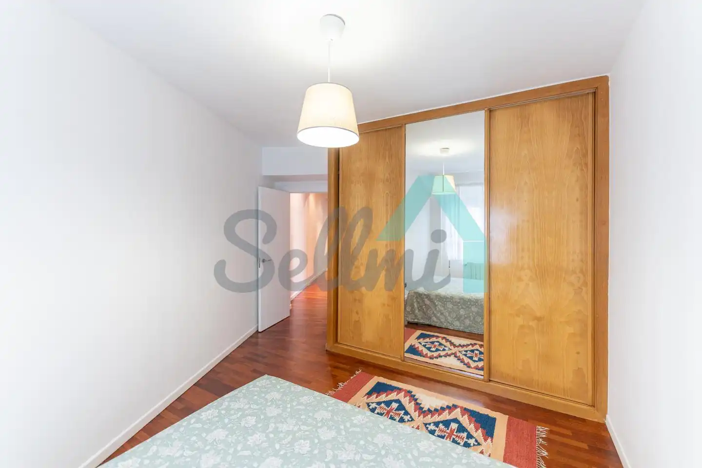 Schlafzimmer von Wohnung zur Miete in Oviedo  mit Heizung, Parkett und Möbliert