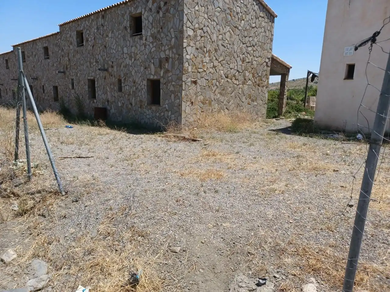Buildings for sale in Dólar