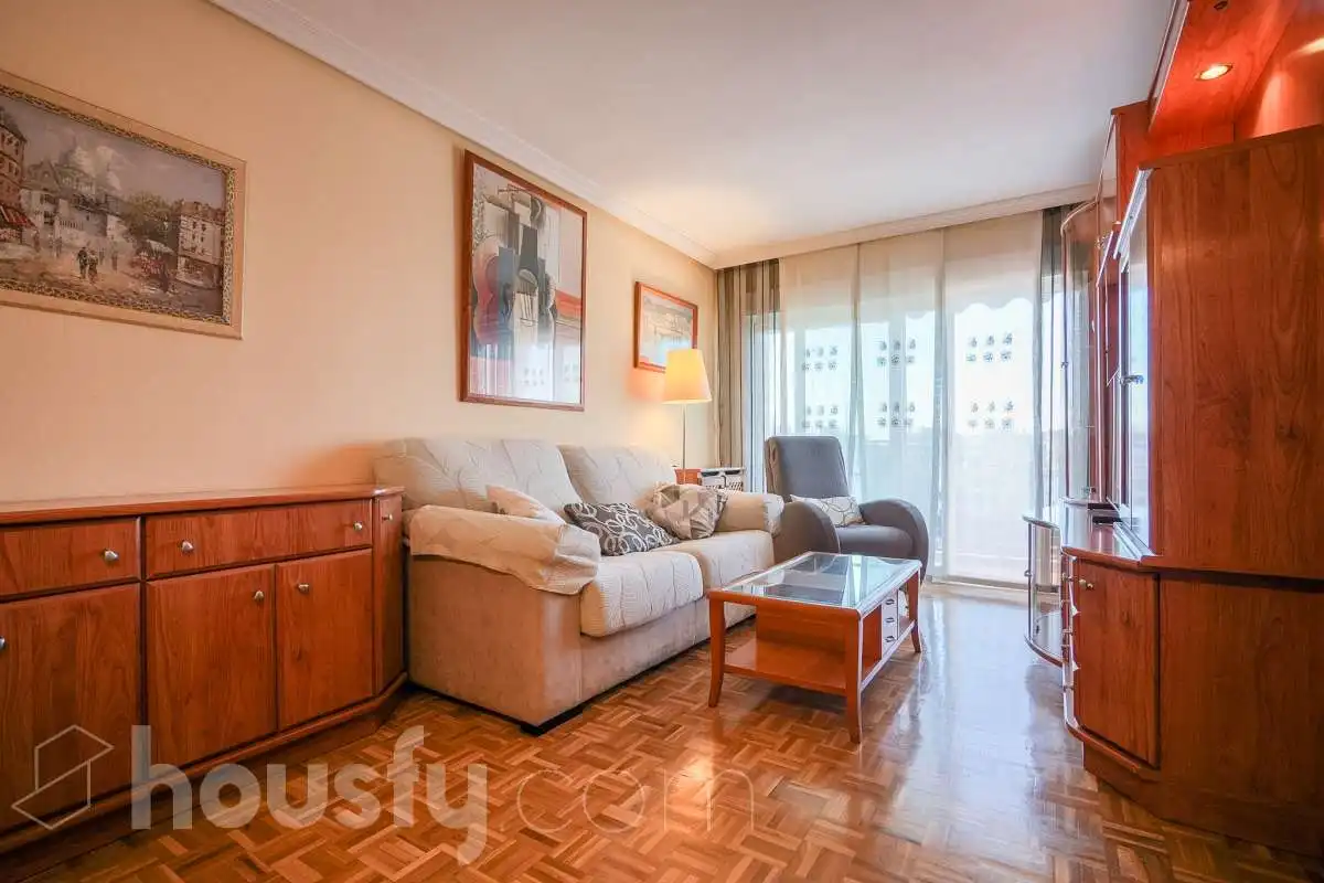 Living room of Flat for sale in Móstoles  with Air Conditioner, Heating and Terrace