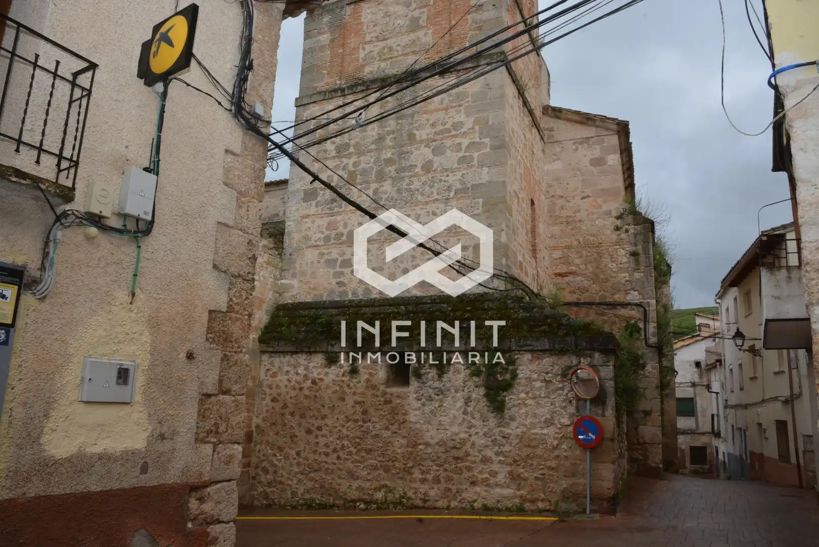 Exterior view of Houses for sale in Peñalver  with Private garden and Balcony