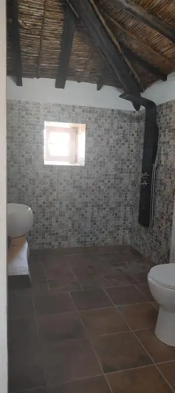 Bany de Finca rústica en venda en Montellano amb Calefacció, Jardí privat i Moblat