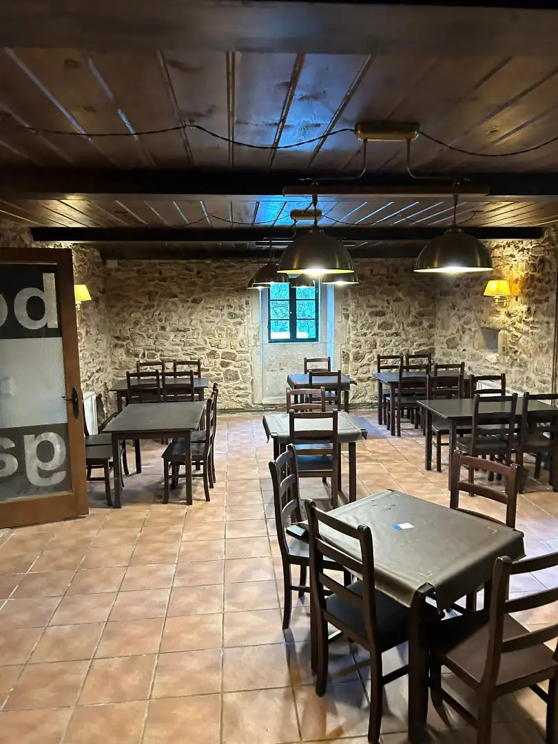 Locale commerciale in affitto a Lugar Ribas