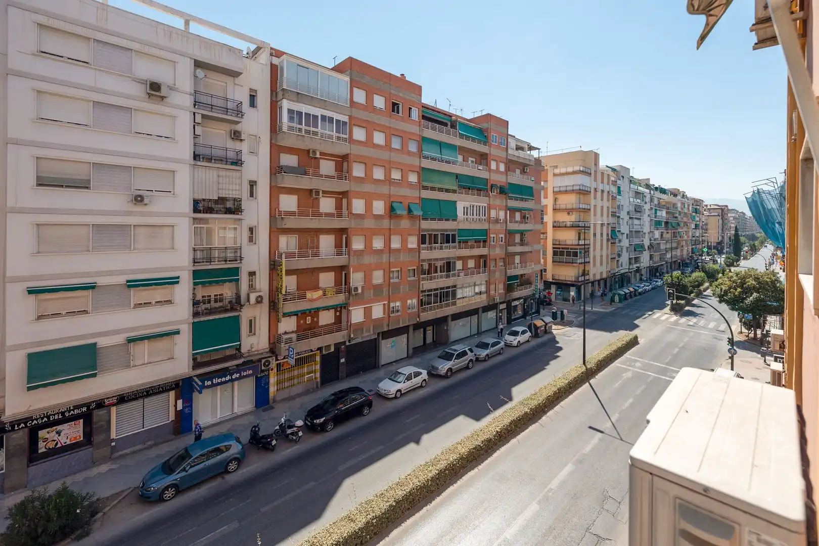 Außenansicht von Wohnungen zur Miete in Granada mit Klimaanlage, Heizung und Möbliert