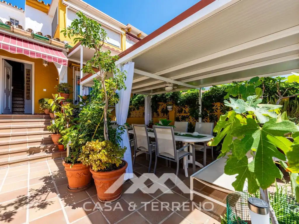 Terraced house to rent in Calle Ribera Del Duero