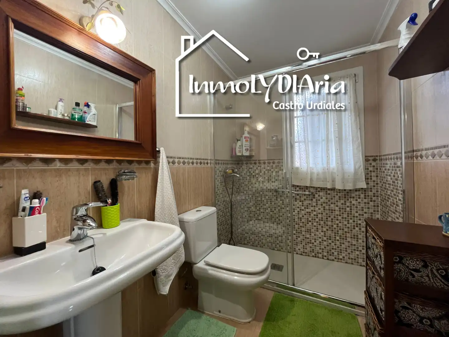 Baño de Casa o chalet en venta en Castro-Urdiales con Calefacción, Jardín privado y Parquet
