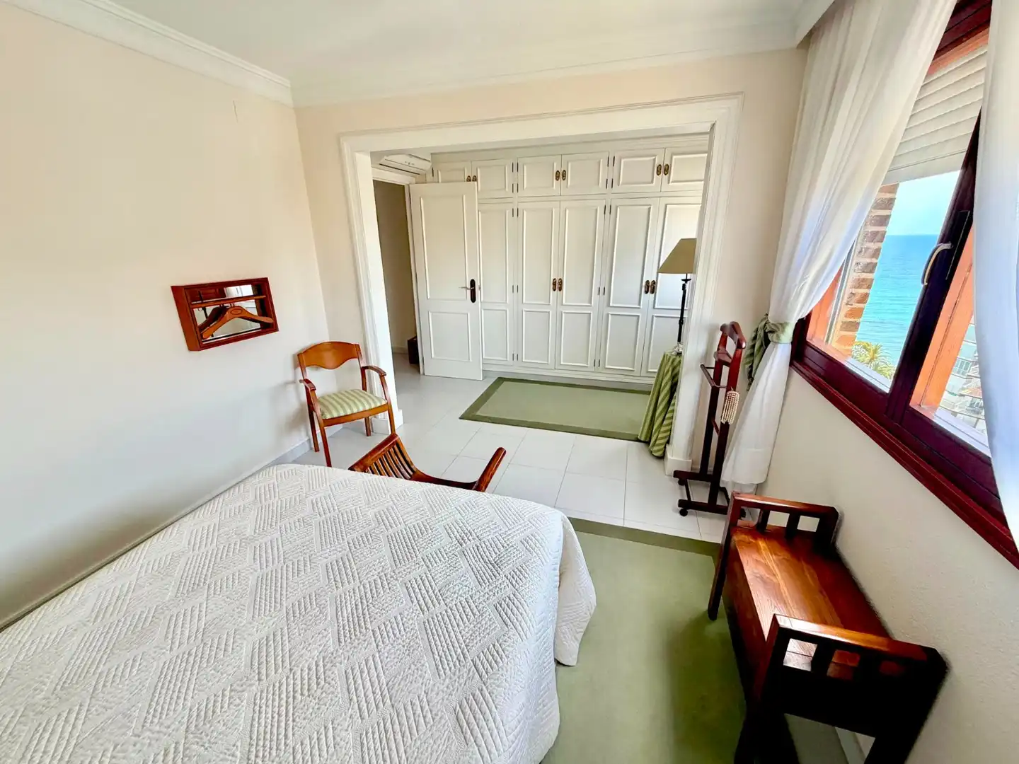 Habitación de Apartamento en venta en Orihuela con Aire acondicionado, Amueblado y Microondas