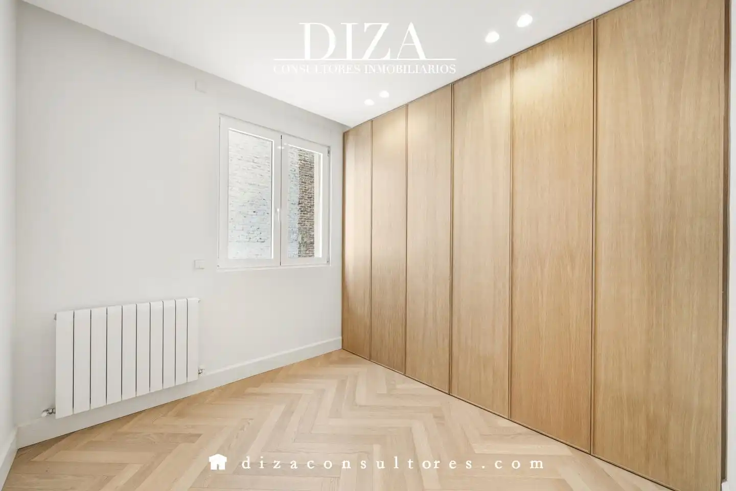 Bedroom of Flat for sale in Madrid  with Air Conditioner, Heating and Parquet flooring