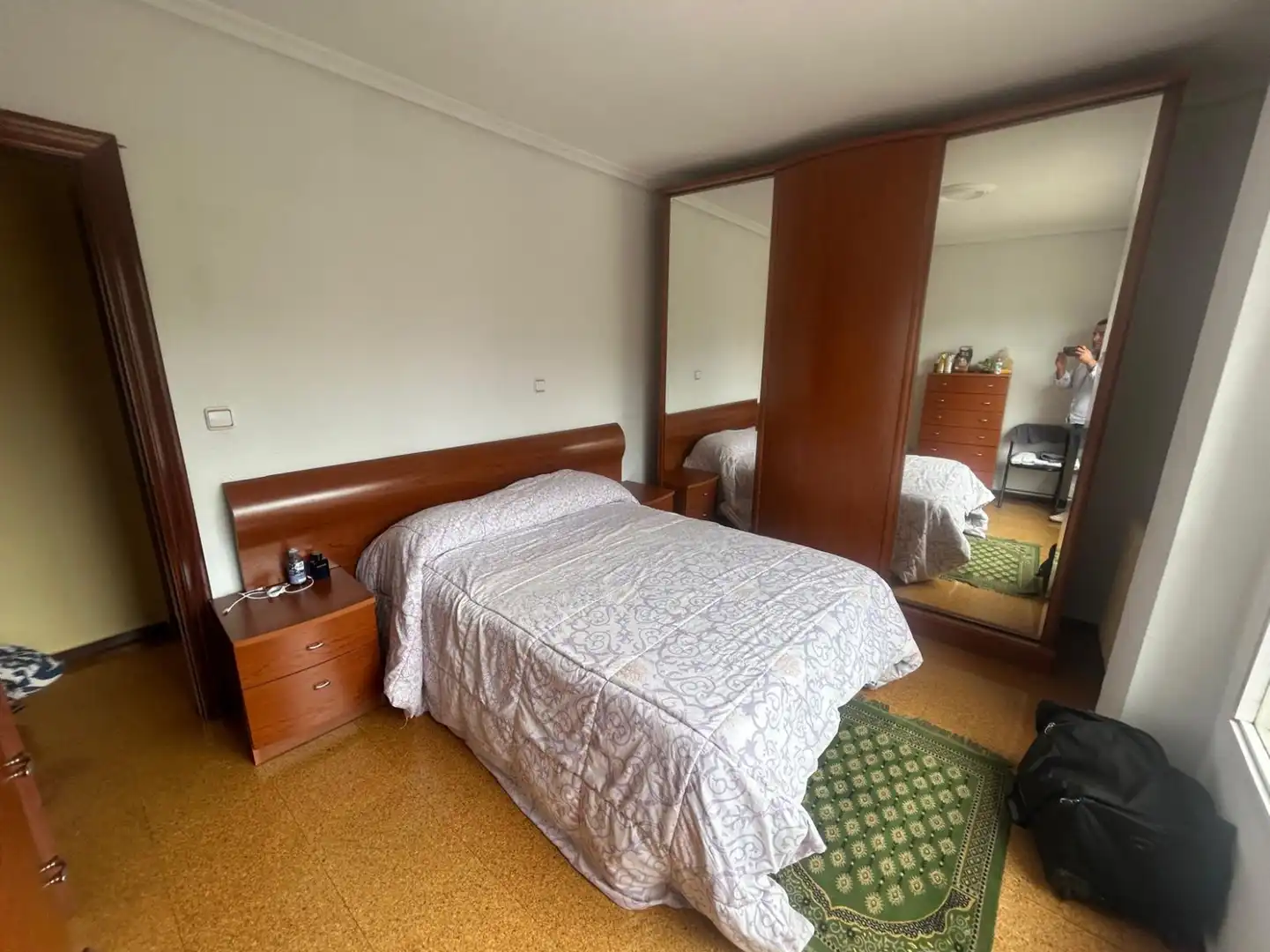 Bedroom of Flat for rent in Torrelavega   with Heating