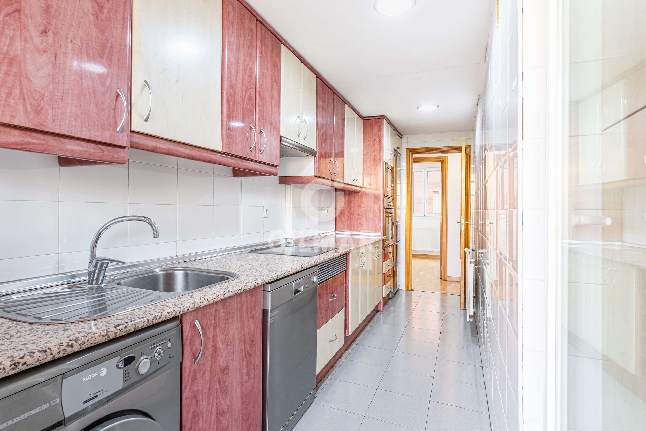 Cuina de Pis en venda en  Madrid Capital amb Calefacció, Jardí privat i Traster